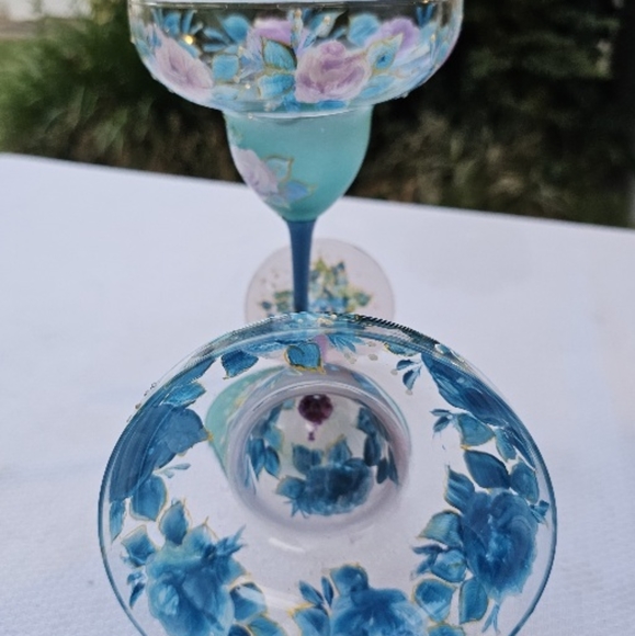 SOLD~ Set of two lead-free crystal Margarita glasses painted pink and blue roses - Picture 5 of 10